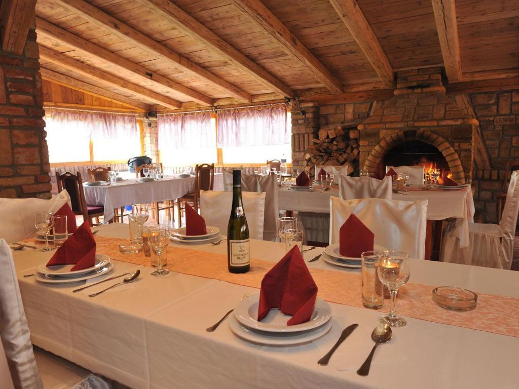 Villa Belilo 69 Sremski Karlovci Buitenkant foto