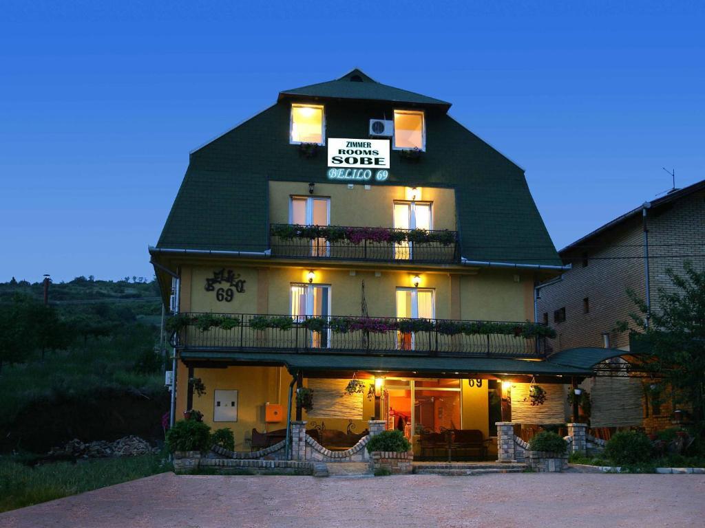 Villa Belilo 69 Sremski Karlovci Buitenkant foto